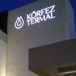 ışıklı dış cephe tabelası