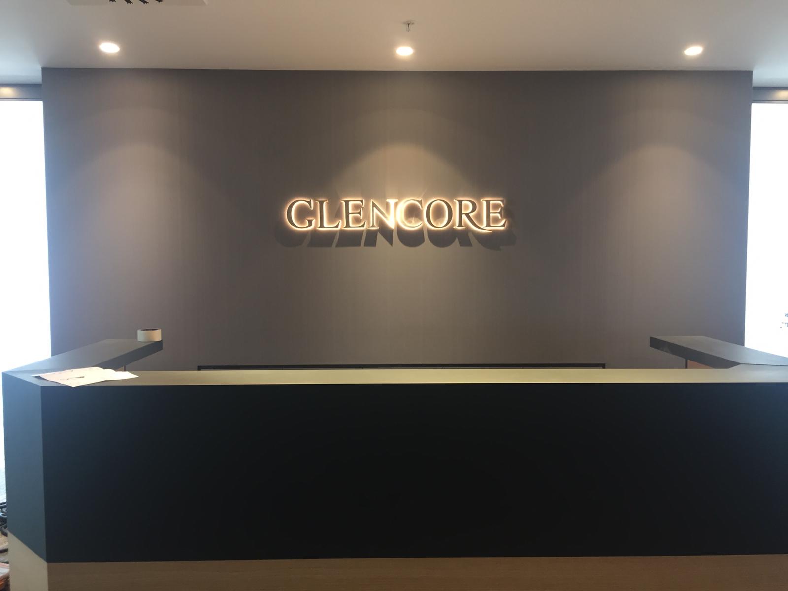 Glencore giriş tabelası