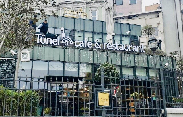 Tünel Cafe Yazısı