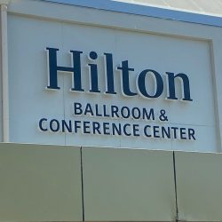 Hilton Otel Giriş Yazısı